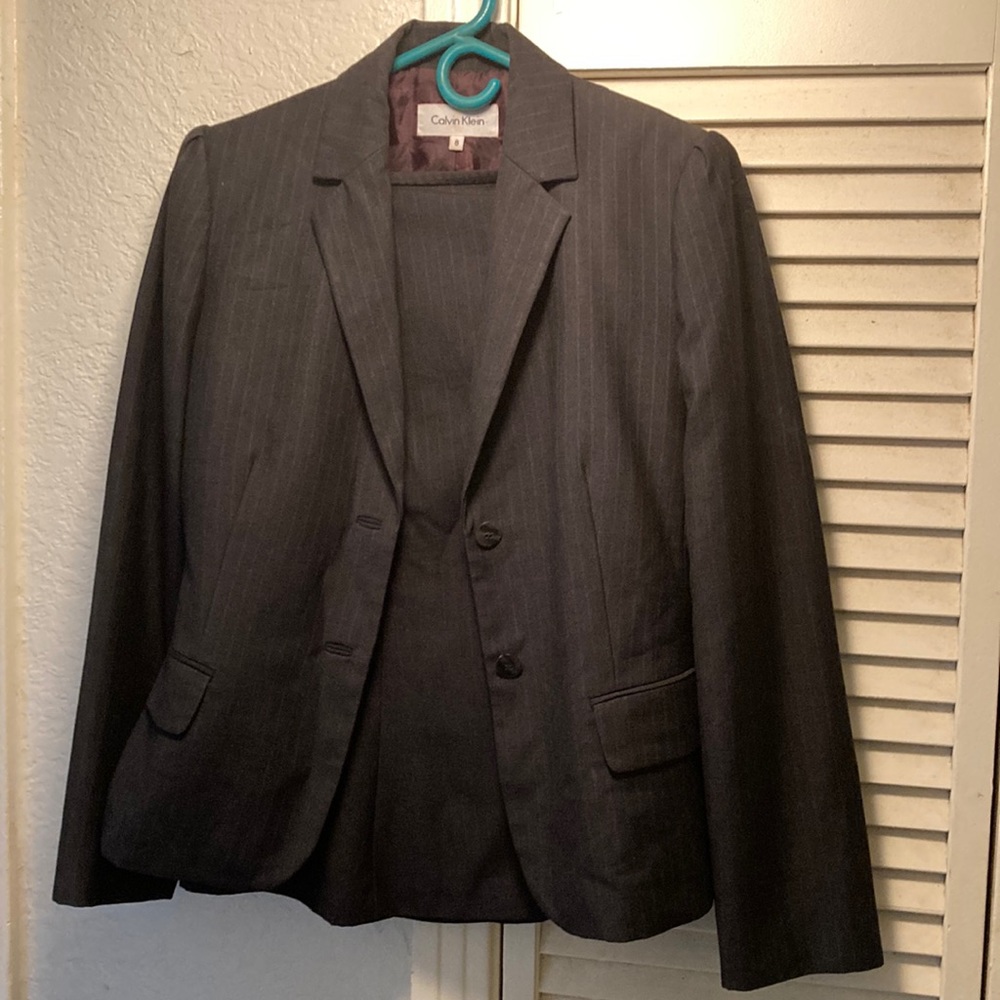 Calvin Klein womens vest and skirt size 8